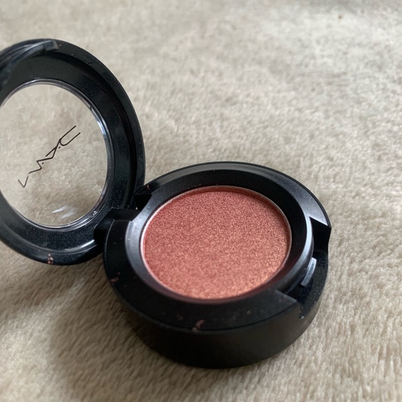 Mac Cosmetics Eyeshadow in Expensive Pink Veluxe Pearl Duochrome BNWB - Picture 14 of 15
